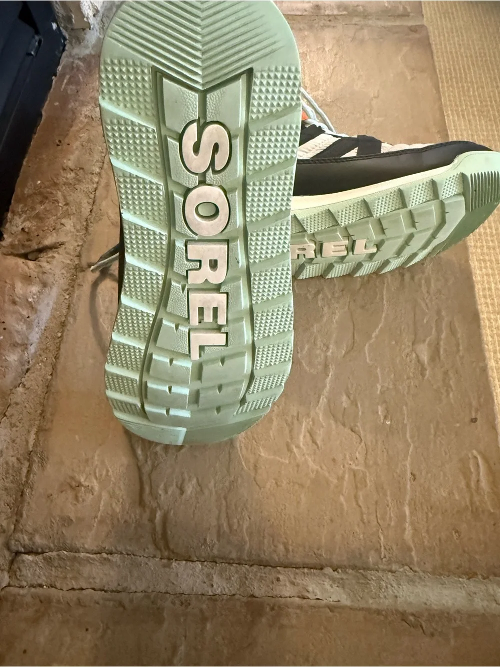 Sorel Kids Size 3 Waterproof Snow Boots Bungee Lace White Black Mint